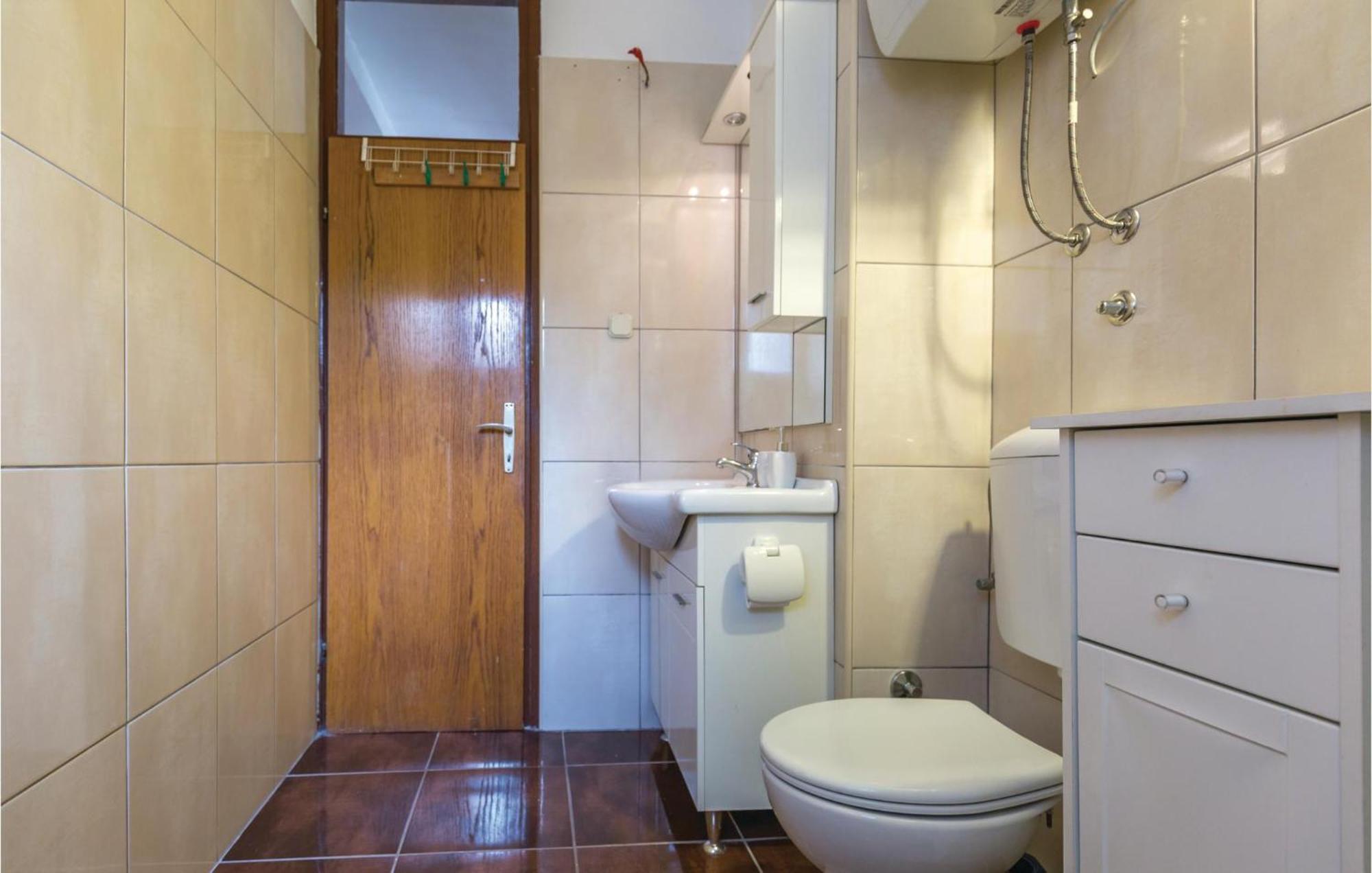 Awesome Apartment In Ploce With Kitchen 외부 사진
