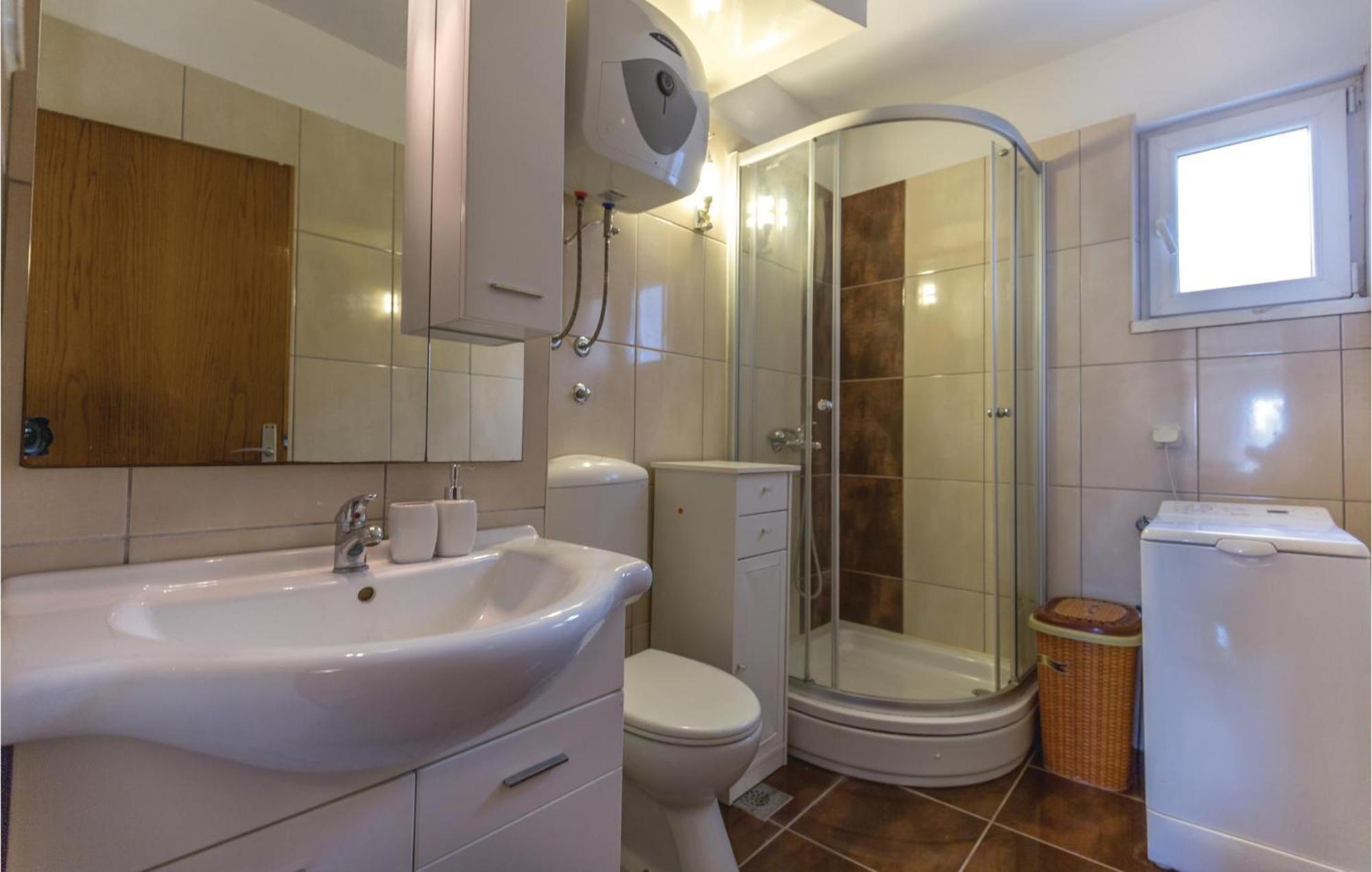Awesome Apartment In Ploce With Kitchen 외부 사진